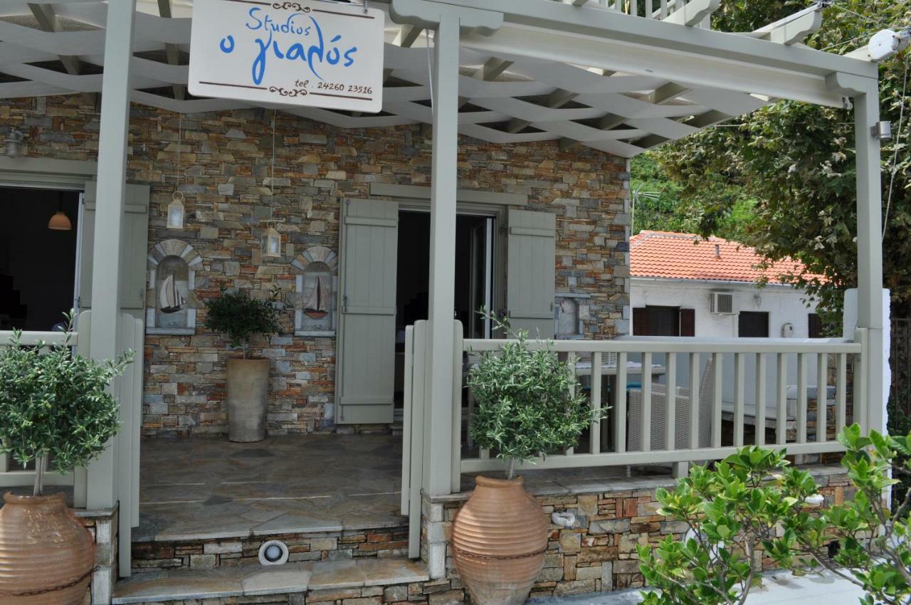Studios Yalos Chorefton Extérieur photo