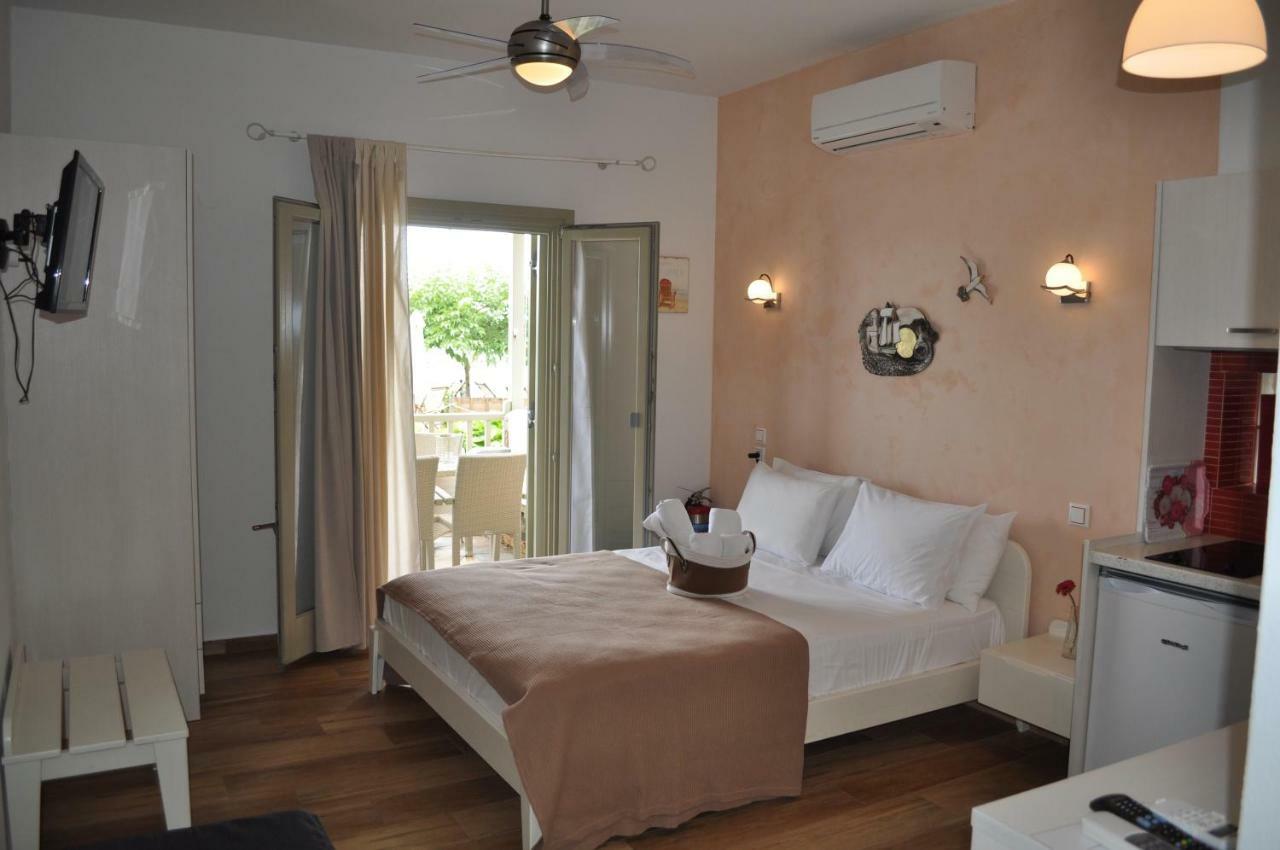 Studios Yalos Chorefton Extérieur photo