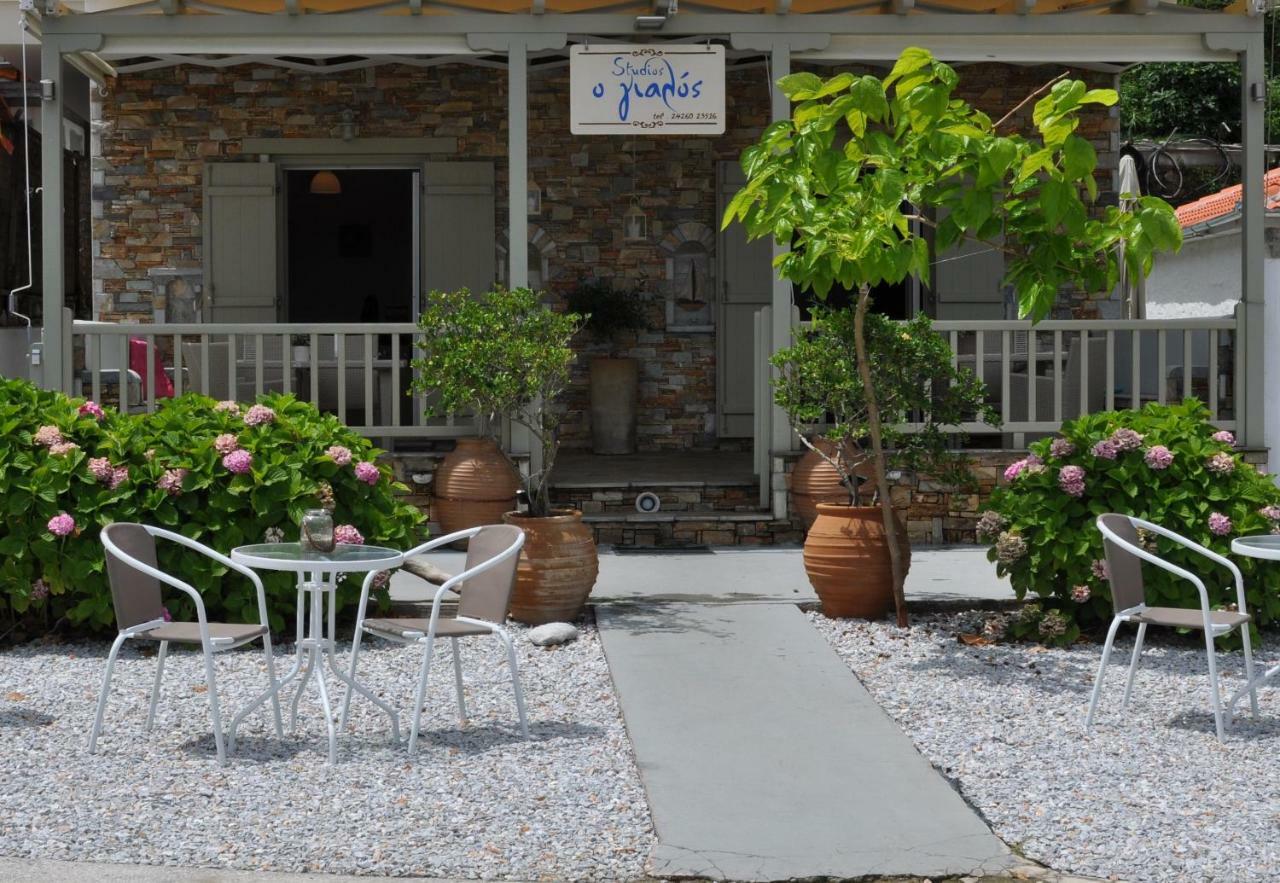 Studios Yalos Chorefton Extérieur photo